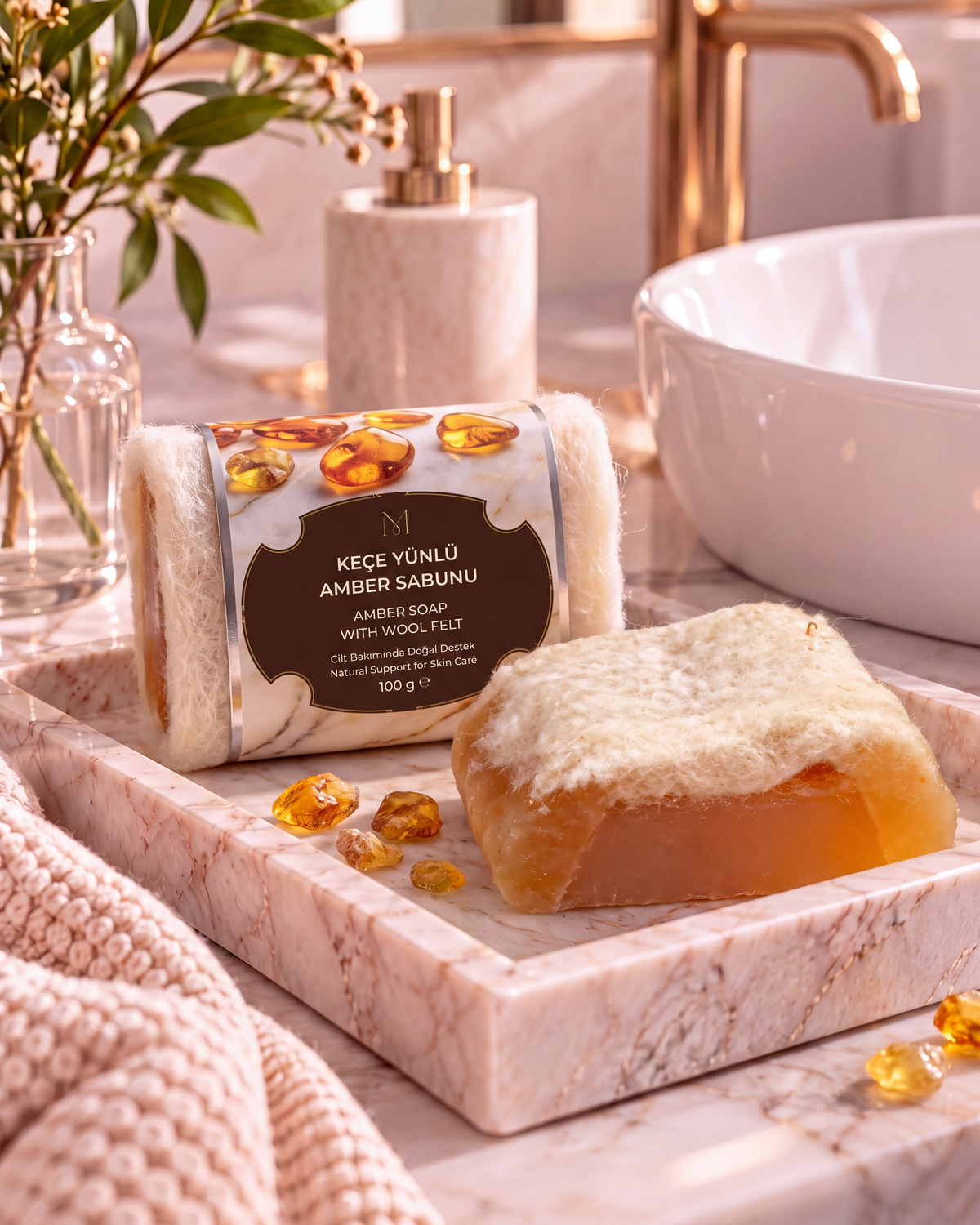 Amber Soap with Wool Felt — 01